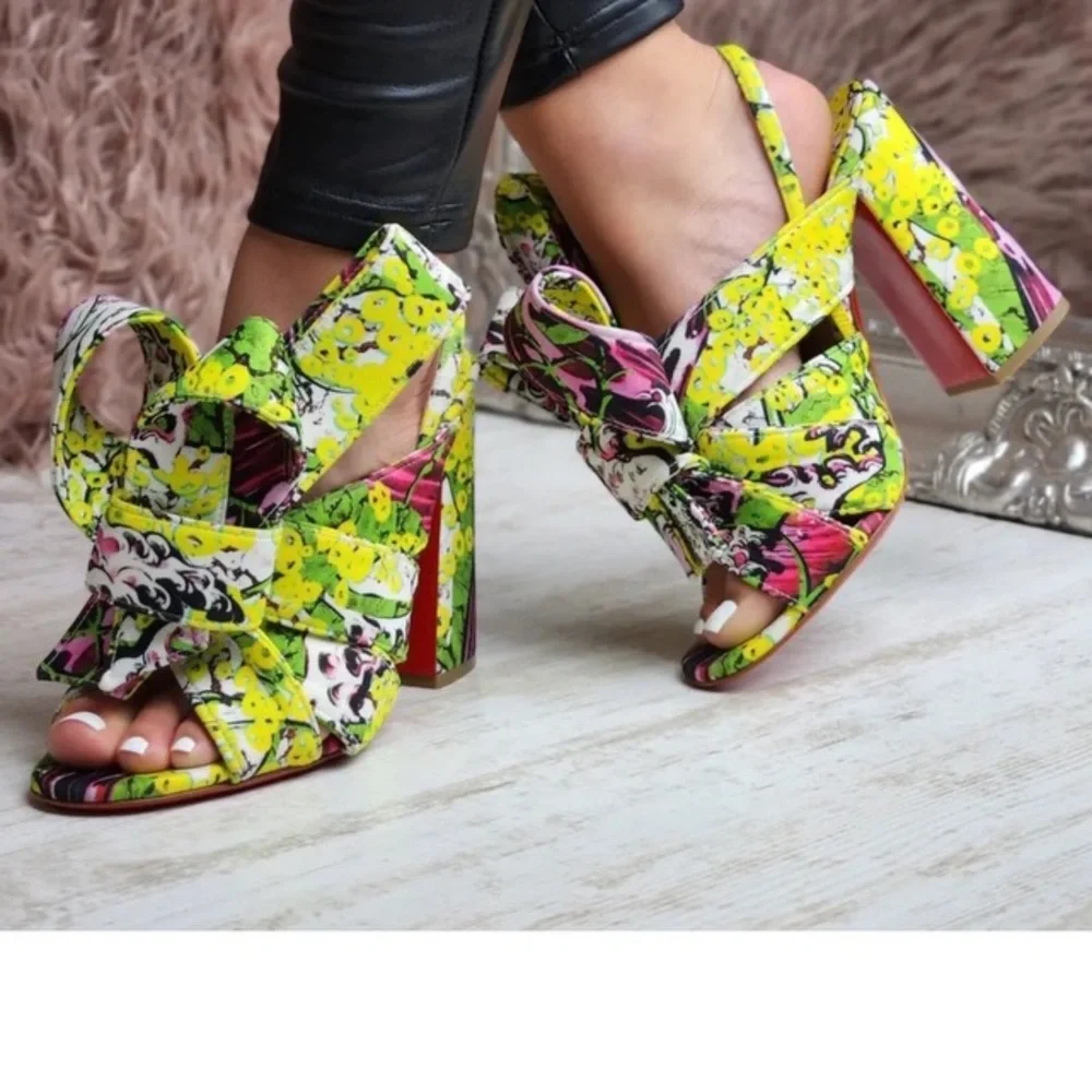 Vibrant Patterned Strappy Sandals - Picture 6 of 12